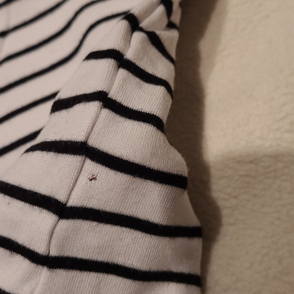 Garage off the shoulder top - Picture 3 of 3